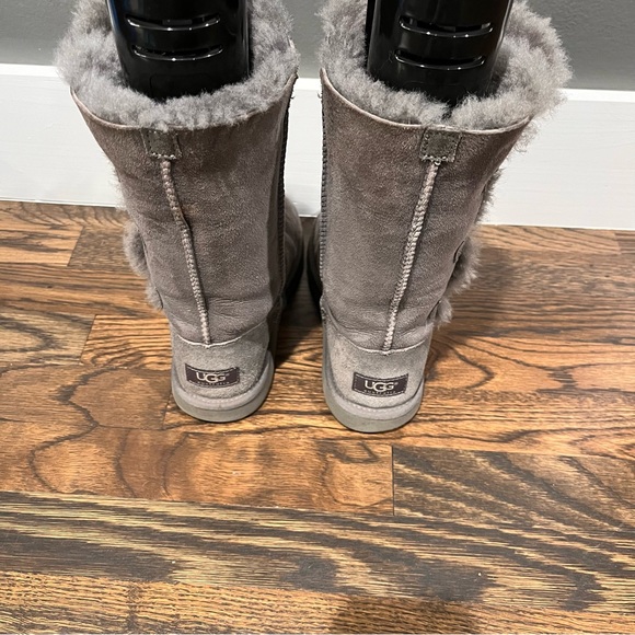 UGG Bailey Button Triplet II Boot in Grey - Picture 4 of 6